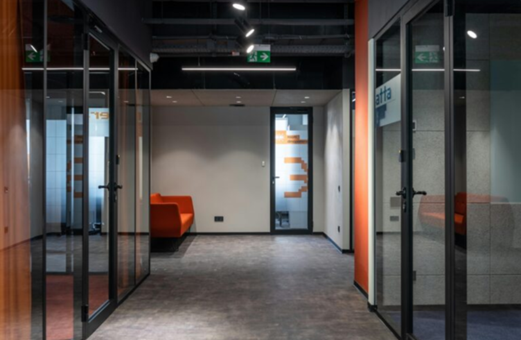Office interior designer company